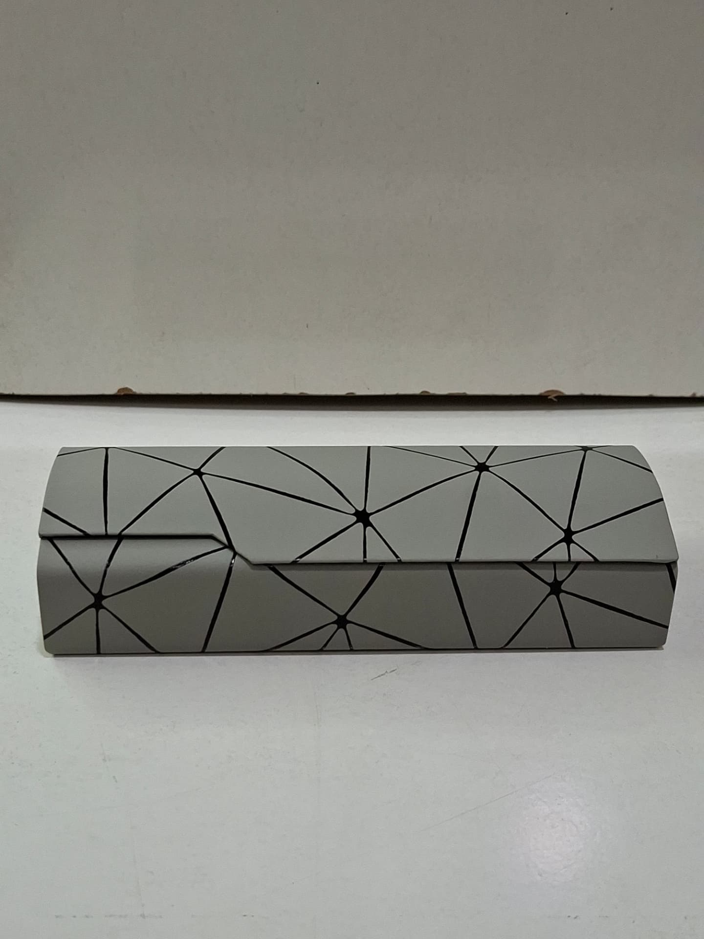 Eye Centa Collection Graphite Geometric Hard Case
